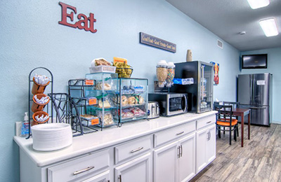 Relaxed dining area for morning meals